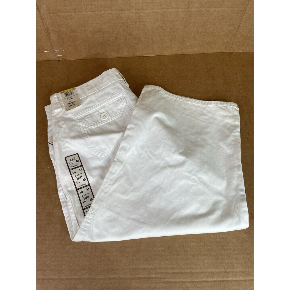New Lee Womens Capris Size 18M, White, NWT MSRP $38